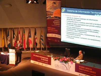 Ponencia del Director Gerente de GRAFCAN, Don Bernardo Pizarro Hernández.