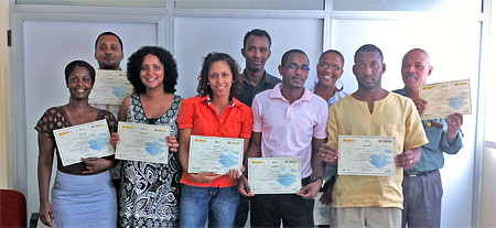 Entrega de diplomas tras la acción formativa en Cabo Verde